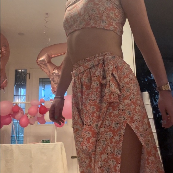 Matching floral set - Picture 6 of 6